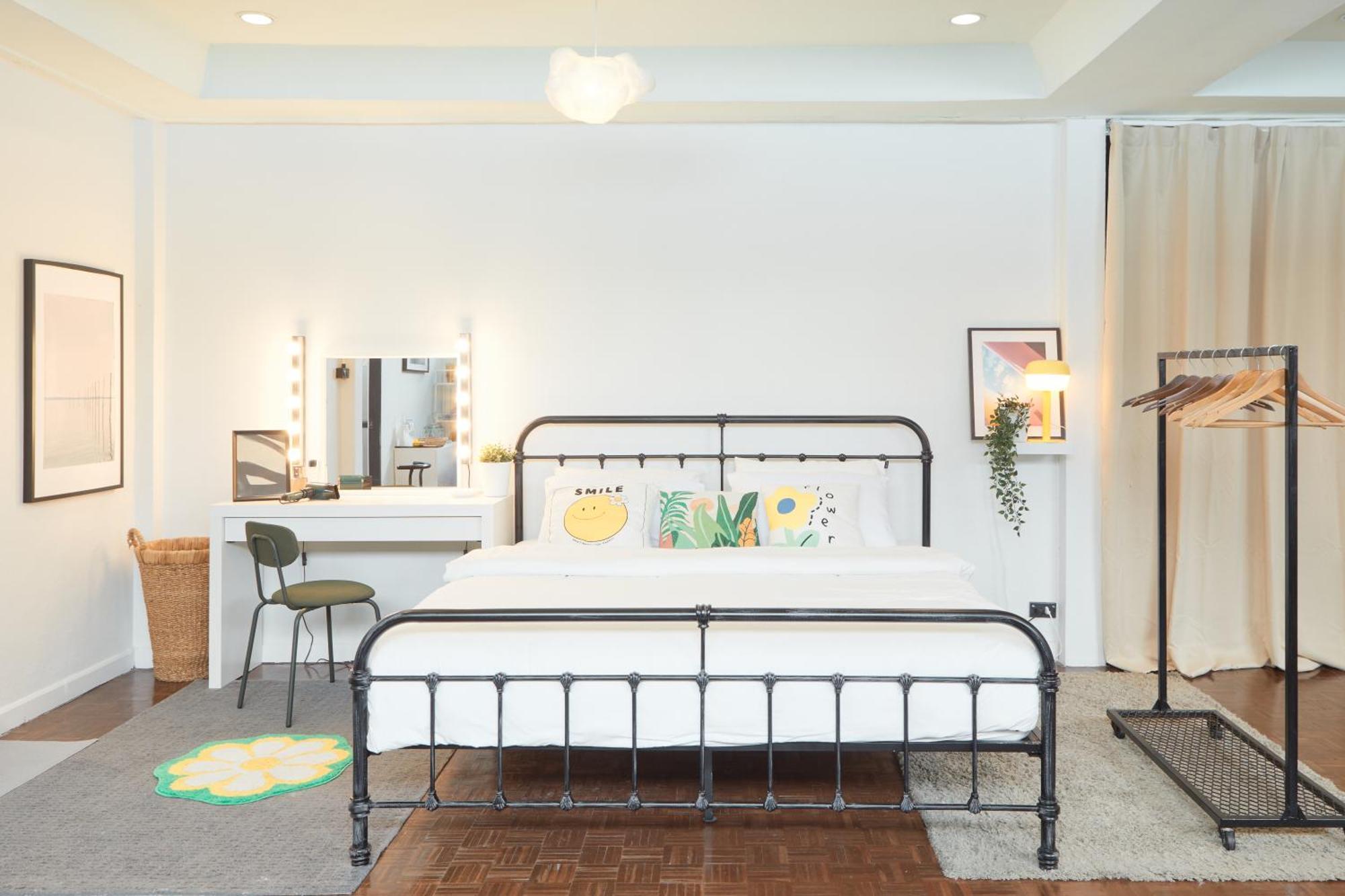 Nhà nghỉ Spacious Design Loft With Rooftop Bangkok